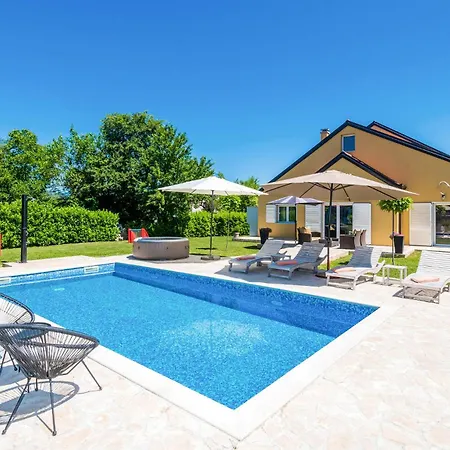In Vinjani Gornji With Kitchen Holiday home *