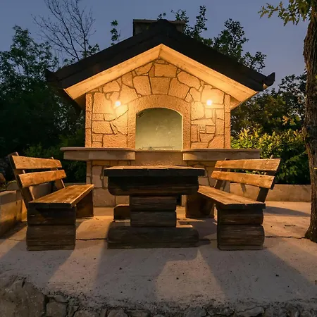 Holiday home In Vinjani Gornji With Kitchen *